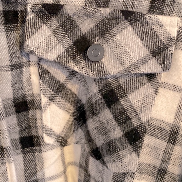 Plaid Shacket-size 2X - Picture 2 of 4